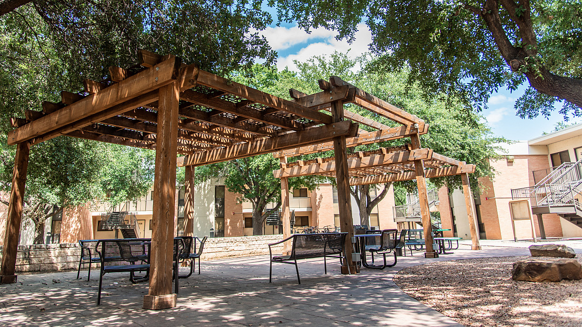 Outside seating area at the Vanderventer Apartments