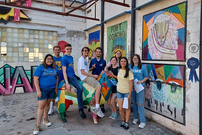 A group of ASU Honors students participating in the City as Text activity.
